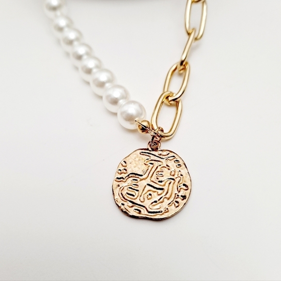 💖 2/$30 faux pearl gold chunky chain link mixed necklace Gold coin pendant - Picture 7 of 16